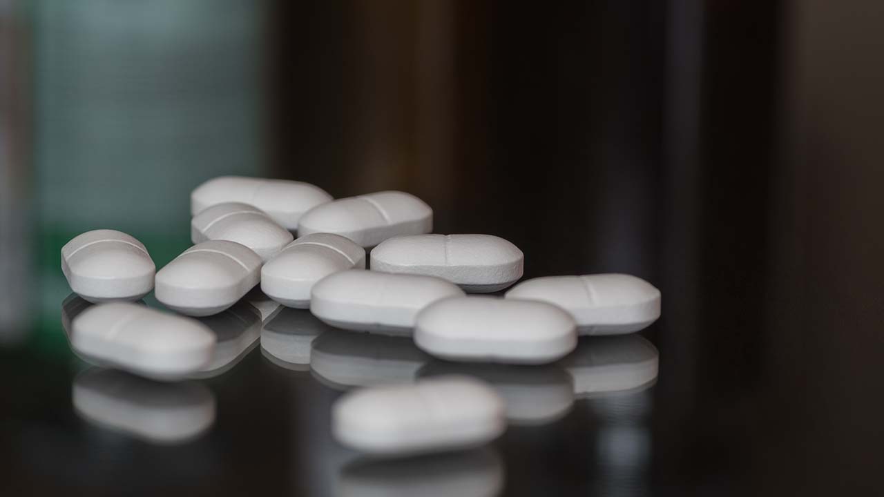 white-tablets-summary