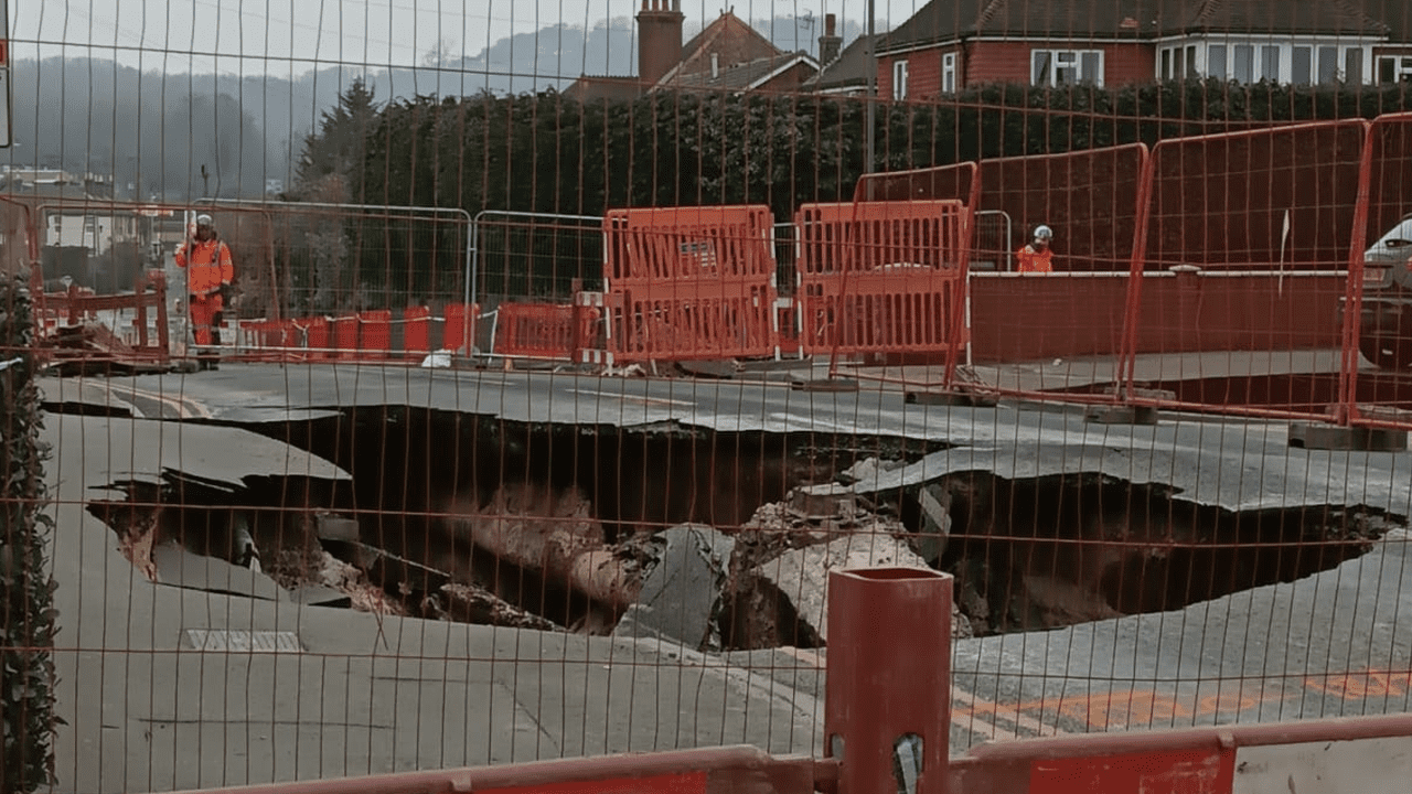 sinkhole-godstone-pharmacy-surrey-1280